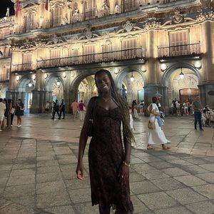 Meet your Posher, Maya